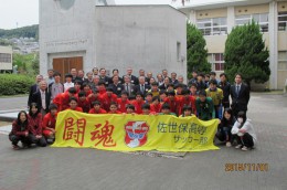 50周年　後輩との集合写真